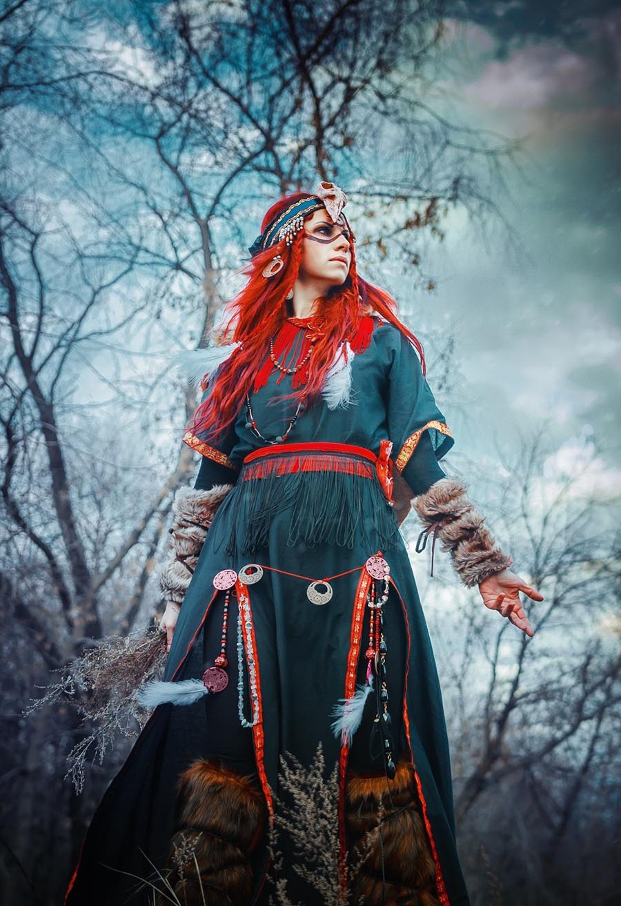 Take a pause and enjoy Girls in Slavic costumes — streaming from Rotterdam